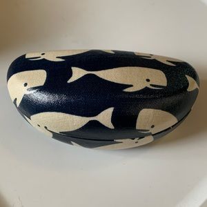 Jessica McClintock Whale Sunglass Clamshell Case
